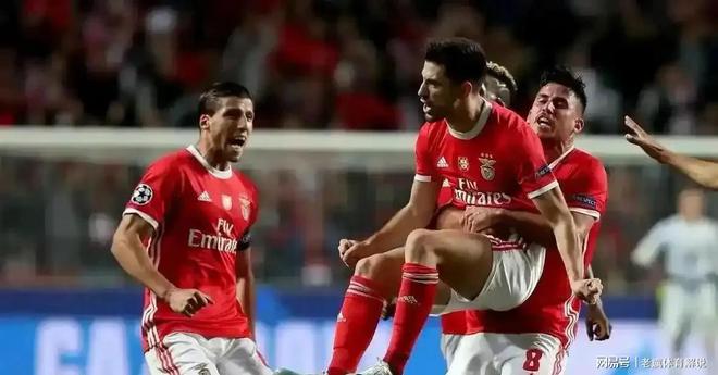 九游网页平台-葡超倒计时，纽卡斯尔今晨遗憾出局，细节引发关注，信心回归，轮换策略成焦点(葡超埃斯托里尔)