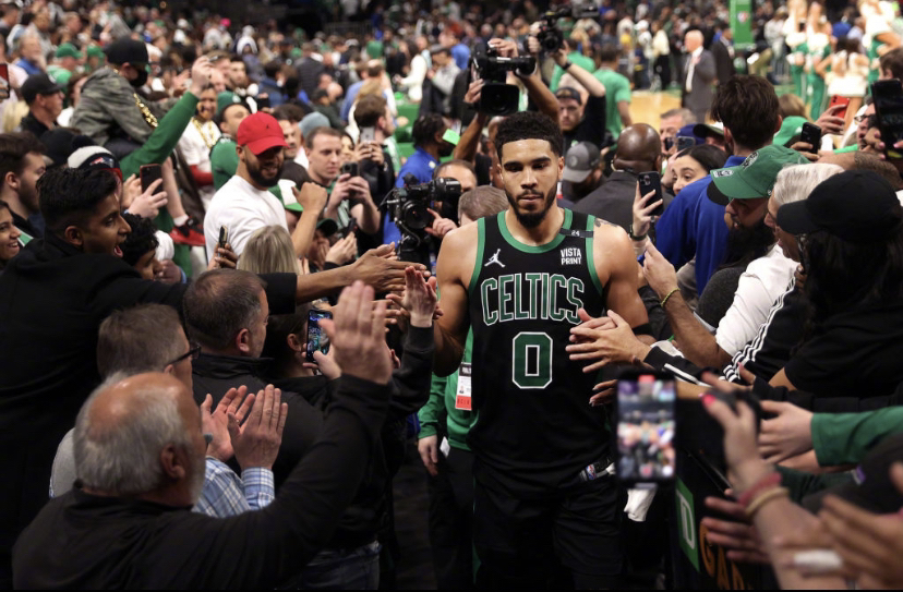 九游网页客户端-塔图姆连续十场比赛得分超过比分优势明显广东宏远围绕欧超杯完成体检，媒体一致点评：马赛转会期官宣签约(广东宏远比赛直播回放)